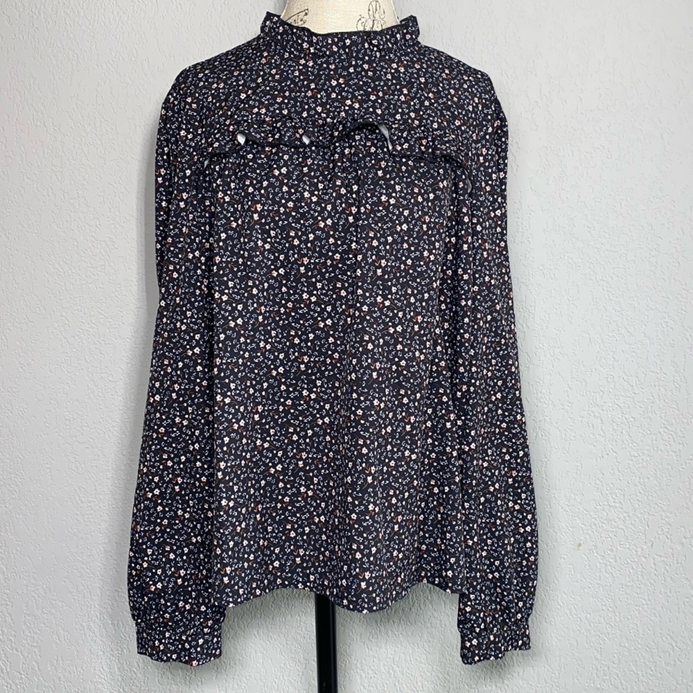 Women’s Floral Blouse